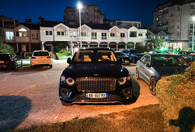 Bentley Bentayga Azure EWB