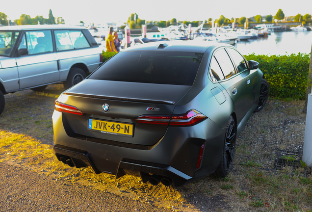 BMW M5 G90