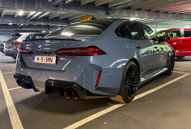 BMW M5 G90