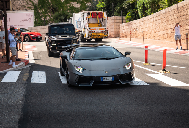 Lamborghini Aventador LP700-4 Roadster