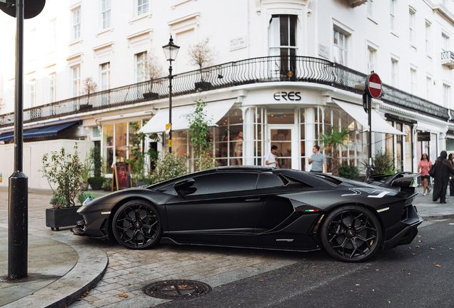 Lamborghini Aventador LP770-4 SVJ Roadster