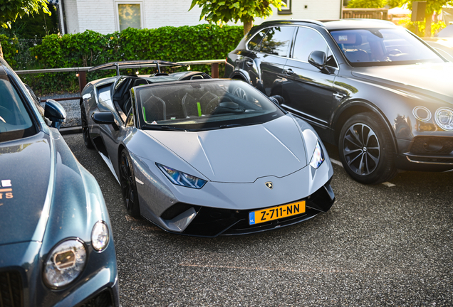 Lamborghini Huracán LP640-4 Performante Spyder