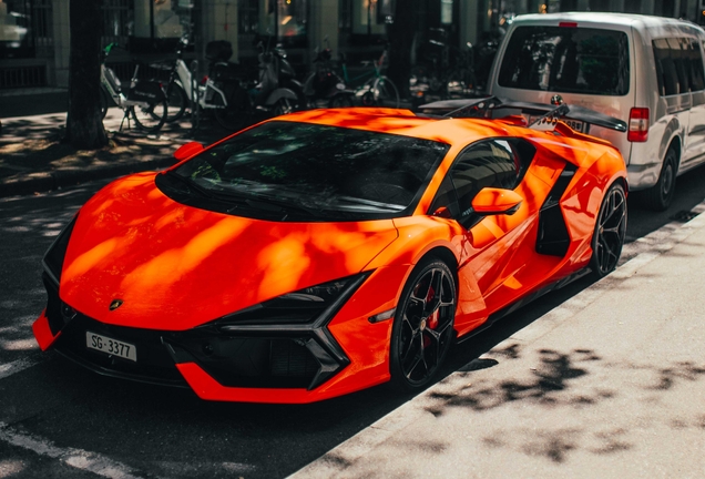 Lamborghini Revuelto