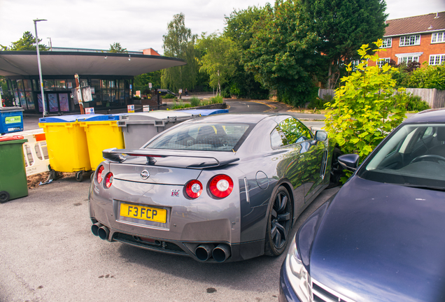 Nissan GT-R