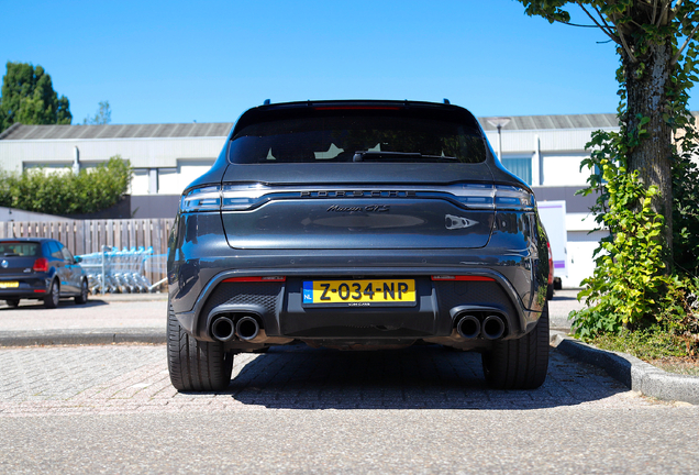 Porsche 95B Macan GTS MkIII