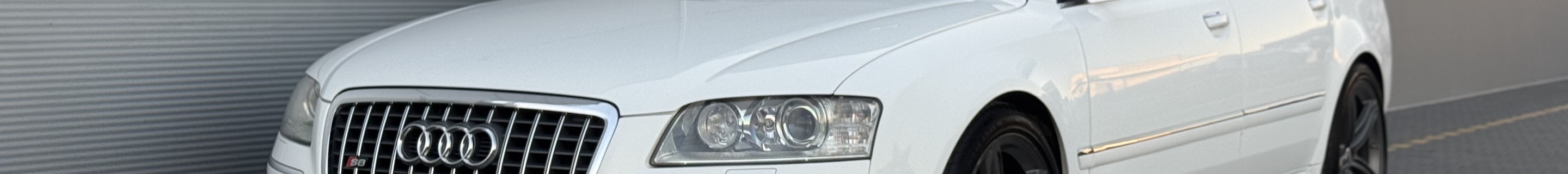 Audi S8 D3