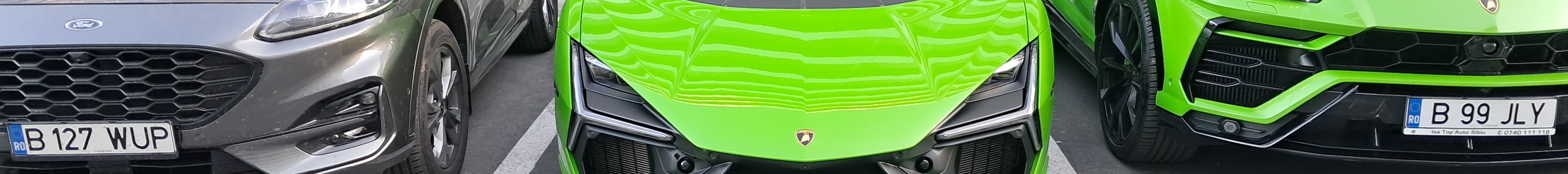 Lamborghini Revuelto