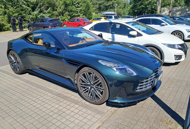 Aston Martin DB12