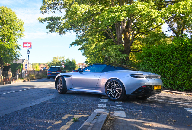 Aston Martin DB12