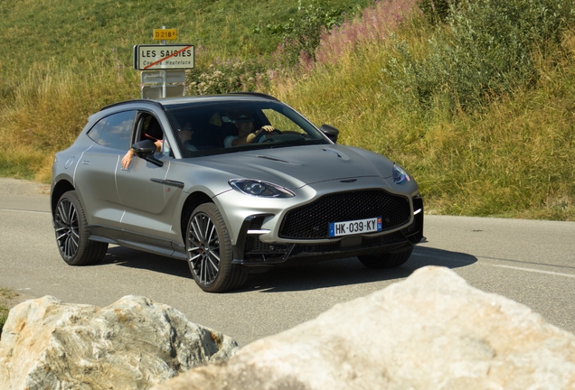Aston Martin DBX S