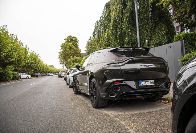 Aston Martin DBX S