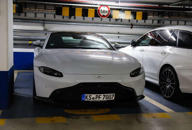 Aston Martin V8 Vantage 2018