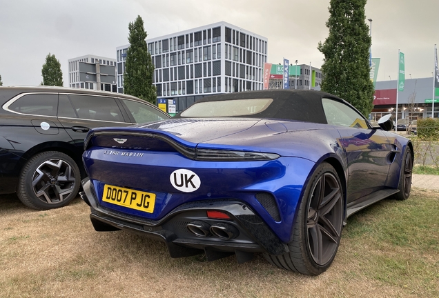 Aston Martin V8 Vantage Roadster 2025