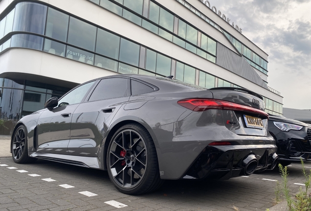 Audi RS5 Sedan B10