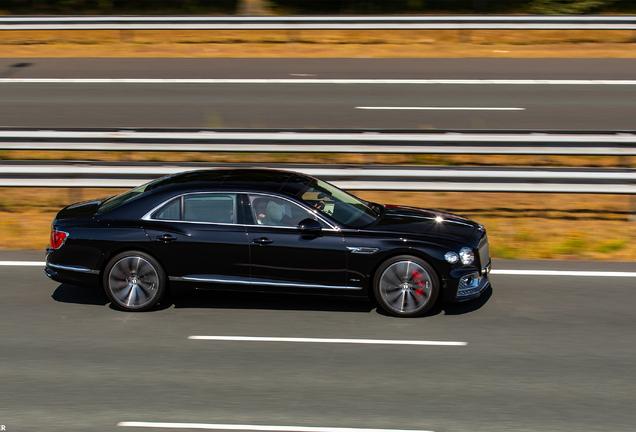 Bentley Flying Spur V8 Azure