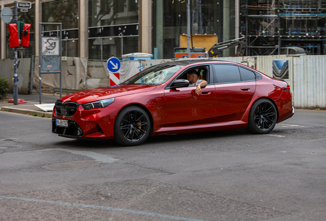 BMW M5 G90
