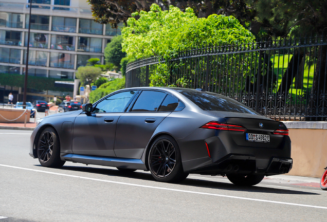 BMW M5 G90