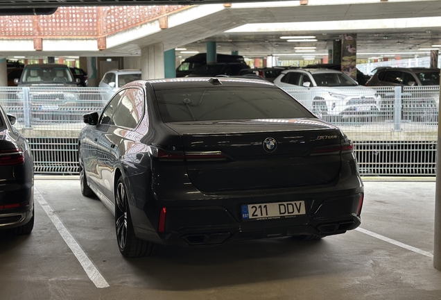 BMW M760e xDrive