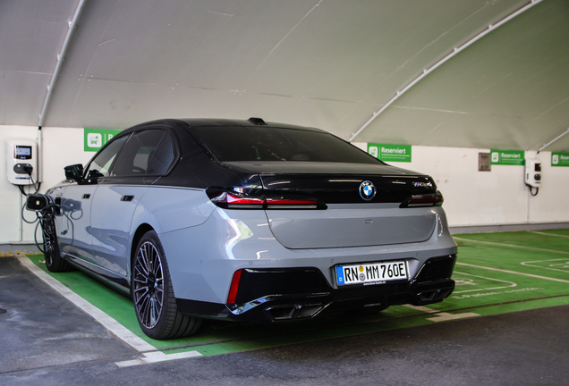 BMW M760e xDrive