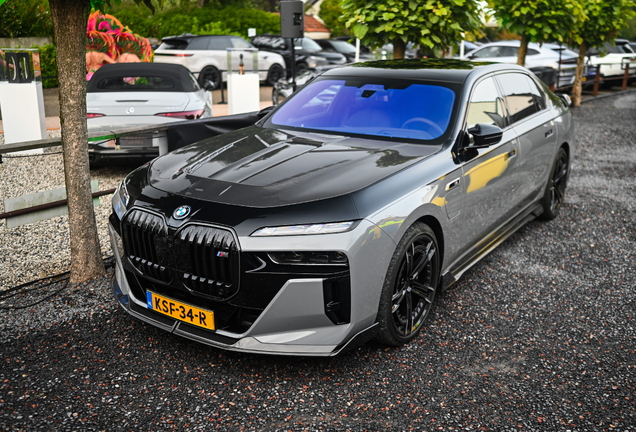 BMW M760e xDrive Larte Design