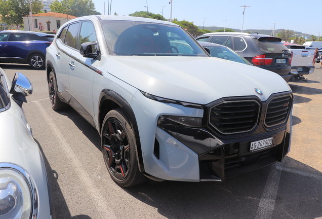 BMW XM G09 Label Red