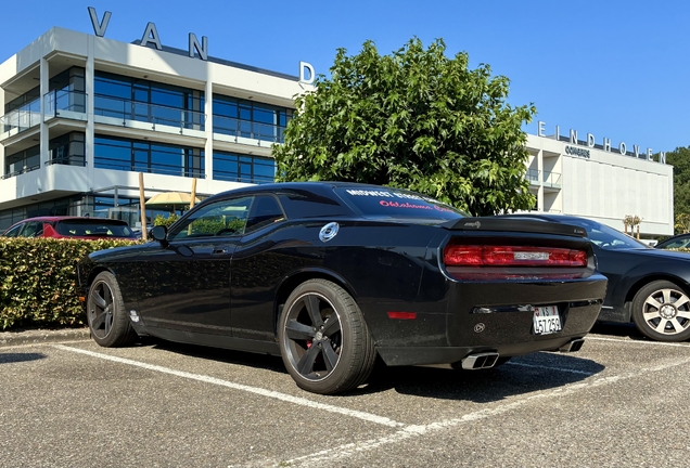Dodge Challenger SRT-8