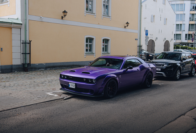 Dodge Challenger SRT Hellcat Widebody