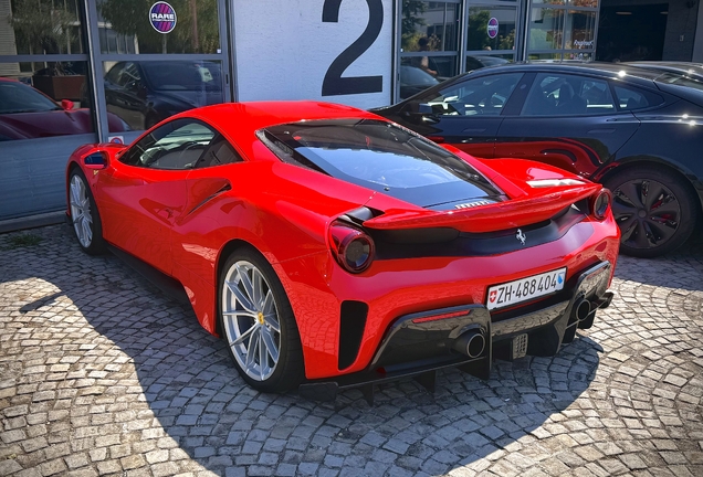 Ferrari 488 Pista