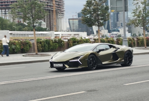 Lamborghini Revuelto