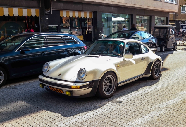 Porsche 930 Turbo