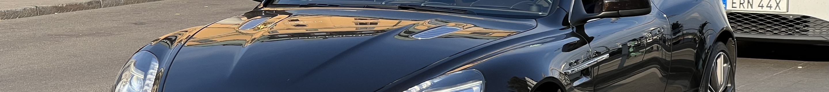 Aston Martin DB9 2013