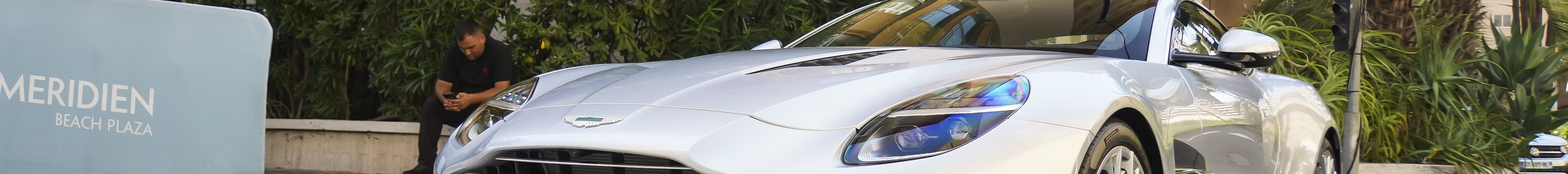 Aston Martin Vanquish 2025