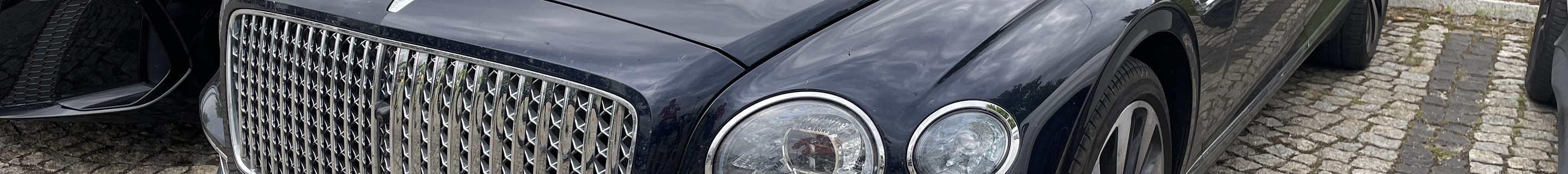 Bentley Flying Spur V8 2021