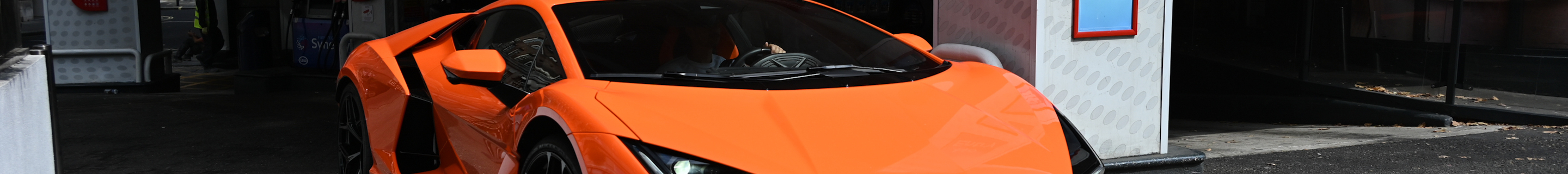 Lamborghini Revuelto