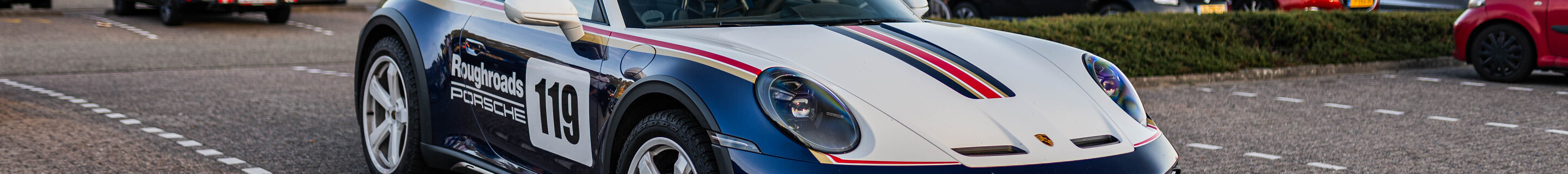 Porsche 992 Dakar