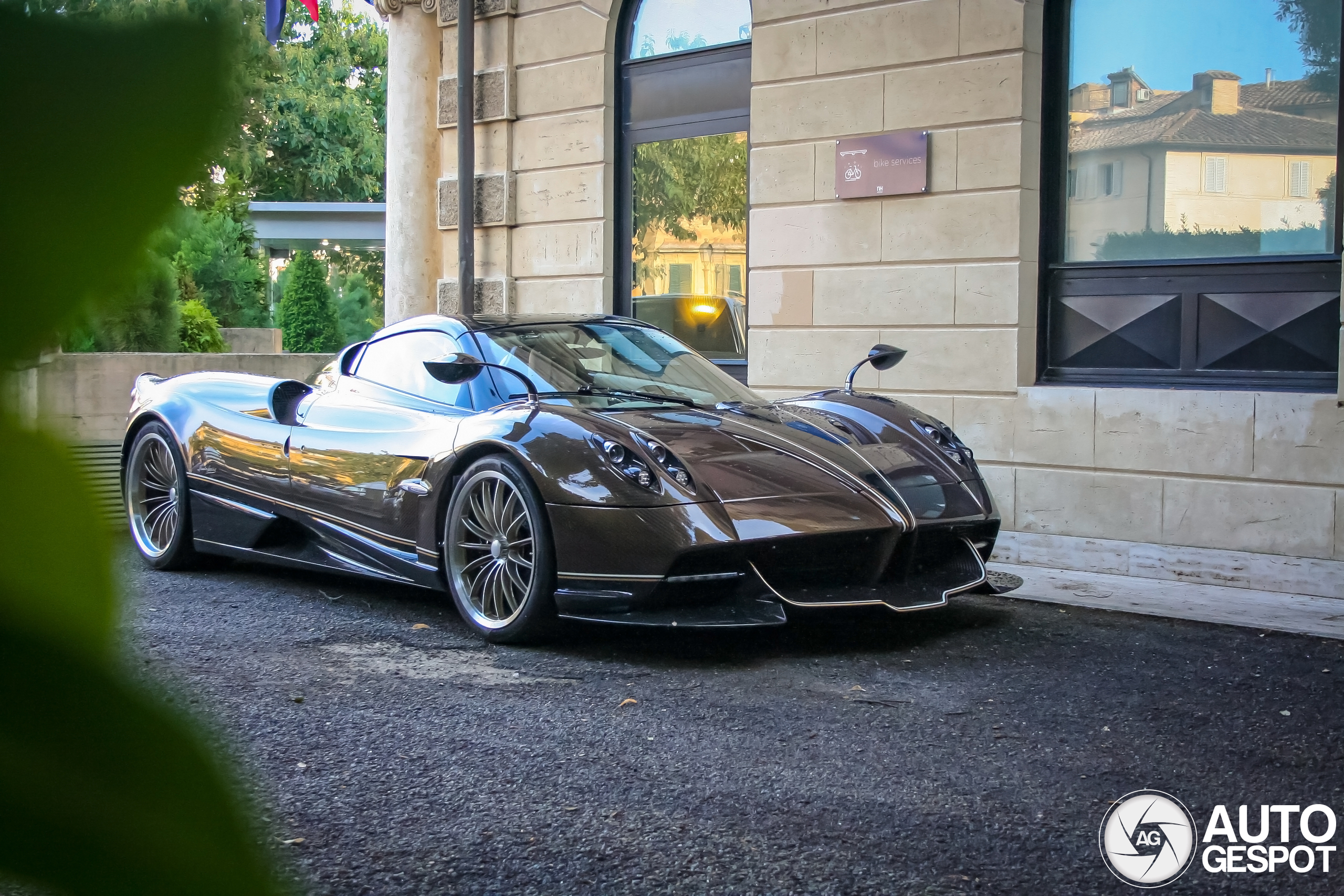 Weer een speciaaltje van de Pagani Huayra Roadster