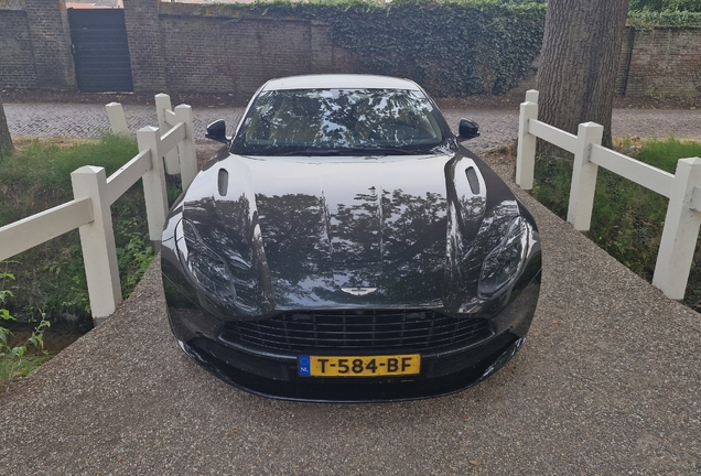 Aston Martin DB11 V8