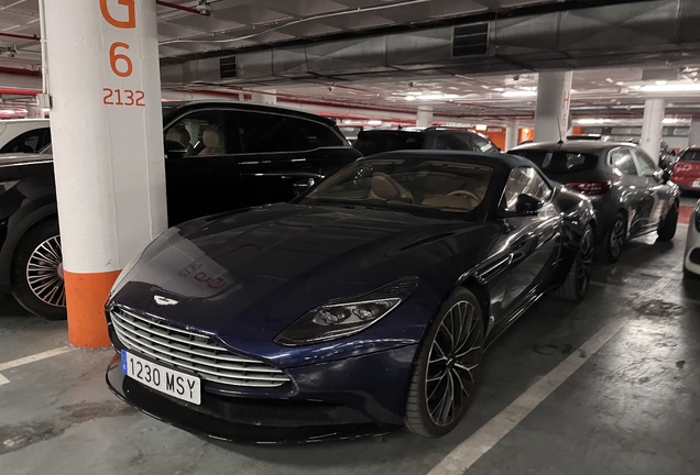 Aston Martin DB11 V8 Volante