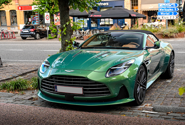 Aston Martin DB12 Volante