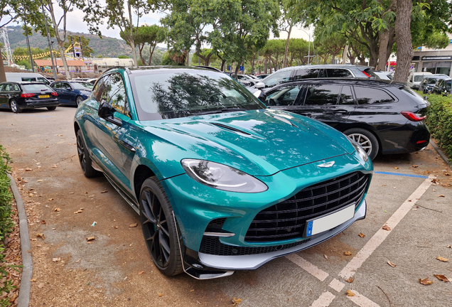 Aston Martin DBX707