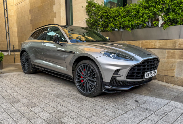 Aston Martin DBX707