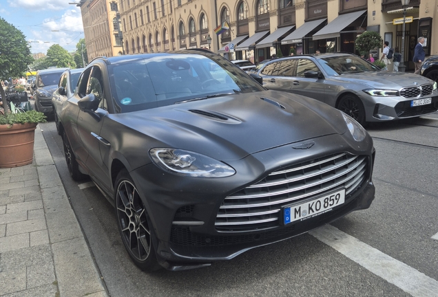 Aston Martin DBX707