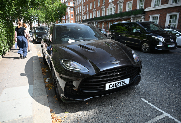 Aston Martin DBX707