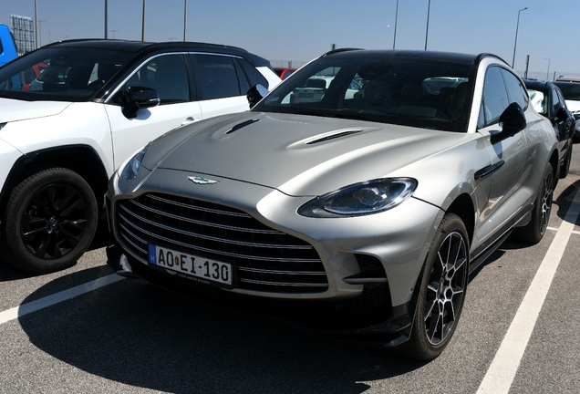 Aston Martin DBX707