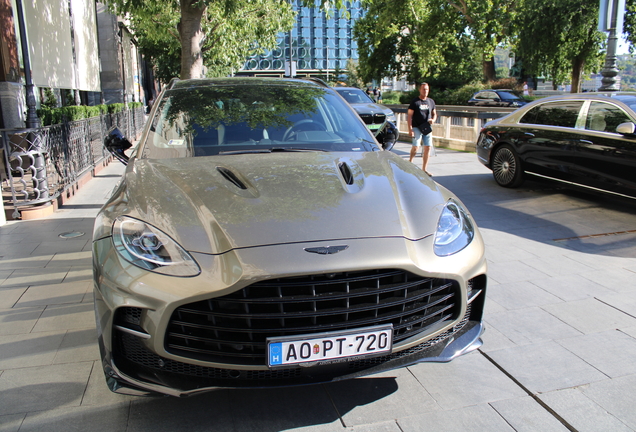 Aston Martin DBX707