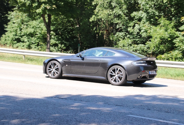Aston Martin V8 Vantage 2012
