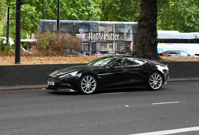 Aston Martin Vanquish 2013