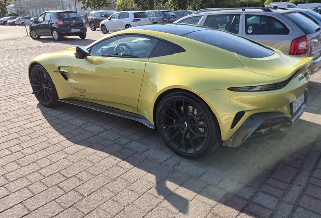 Aston Martin Vantage 2024