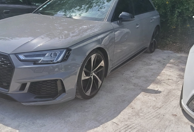 Audi RS4 Avant B9