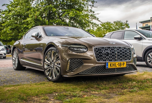 Bentley Continental GT Mulliner 2025
